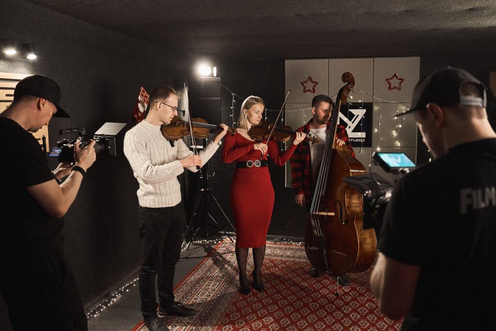 Produkcja teledysku myzcznego crea3studio - backstage